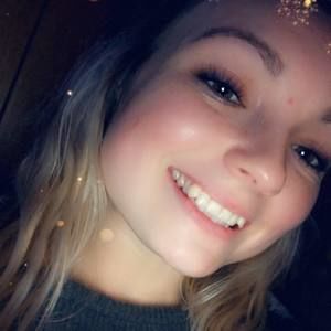 Meet your Posher, Adriana